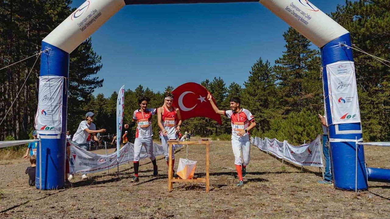 Üniversitenin haritasını Sırbistan'da çizdi: Koray Korkut üç madalya ile döndü