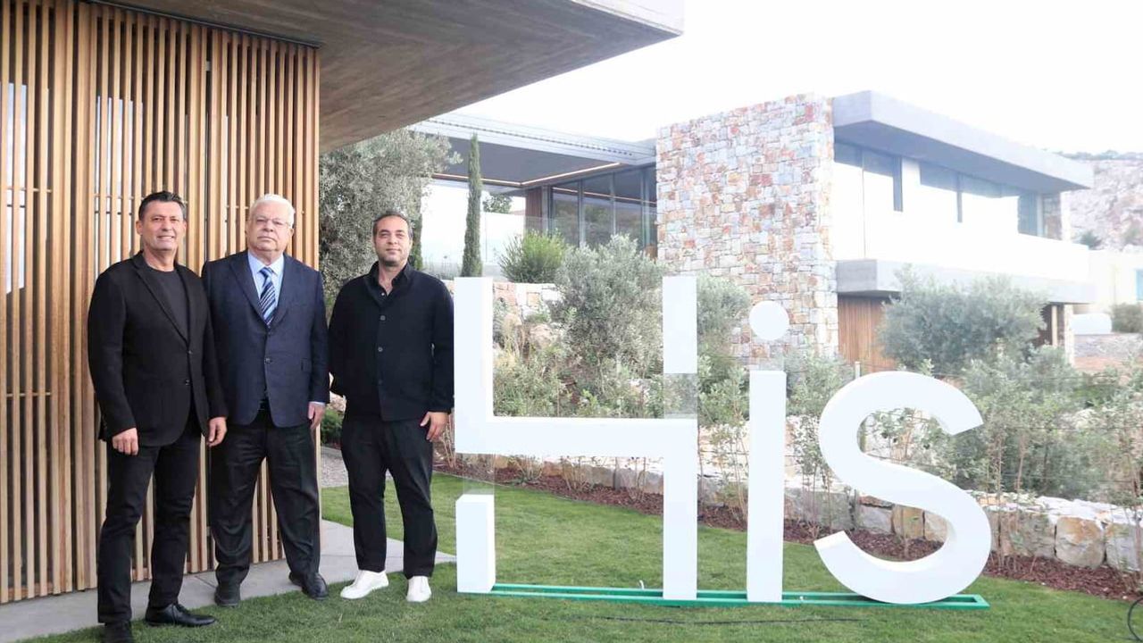 Urla'ya yeşil çatılı mahalle: His Urla 131 müstakil villa ile satışa hazırlanıyor