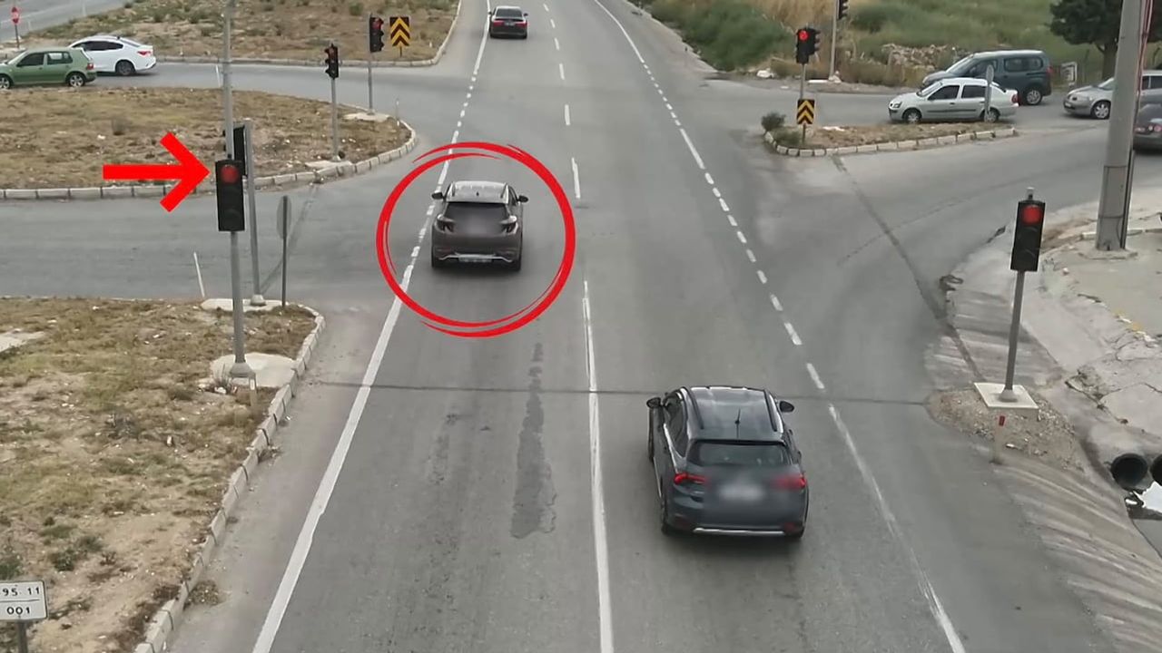 Uşak'ta kamera ve drone destekli kırmızı ışık ve kemer denetimleri yoğunlaştı