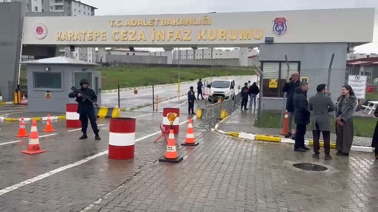 üsküdar belediye başkanının ev hapsiyle tahliyesi