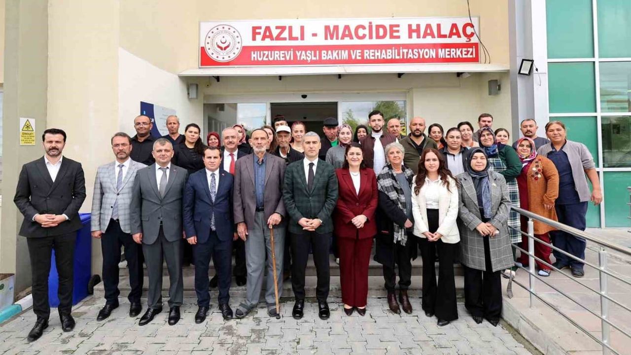 Vali Aktaş'tan sıcak ziyaret: elleriyle yemek ikramı