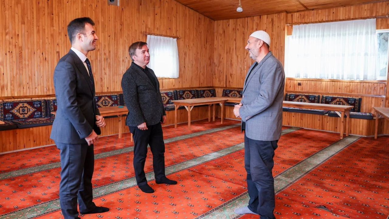 Vali Aydoğdu Darü’s Selam Gençlik Merkezi'nde köy dayanışmasını inceledi