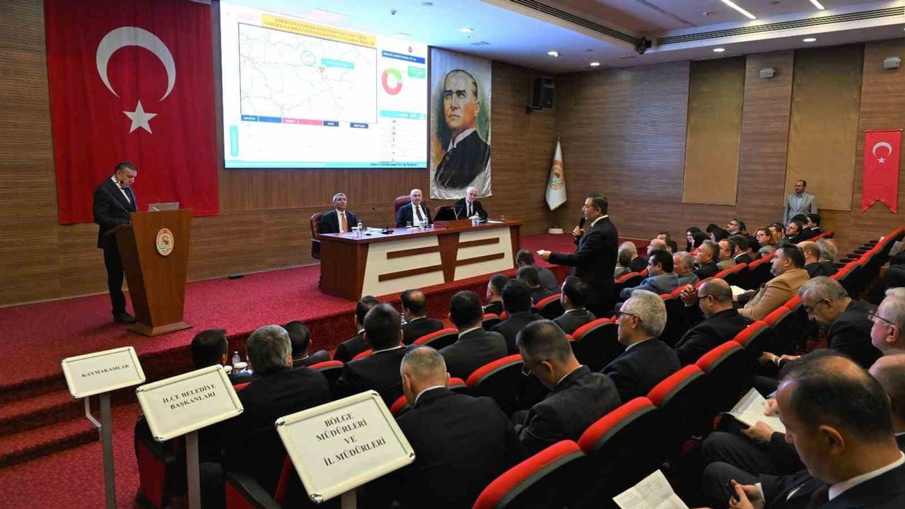 Vali Köşger'den sanayi yolları ve trafik güvenliğine net talimat
