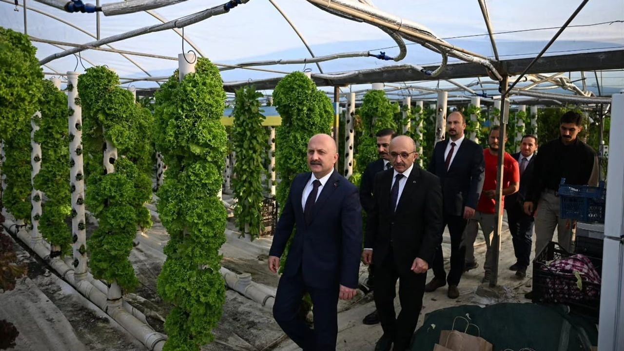 Vali Varol ADÜ Ziraat Fakültesi uygulama alanlarını yerinde inceledi
