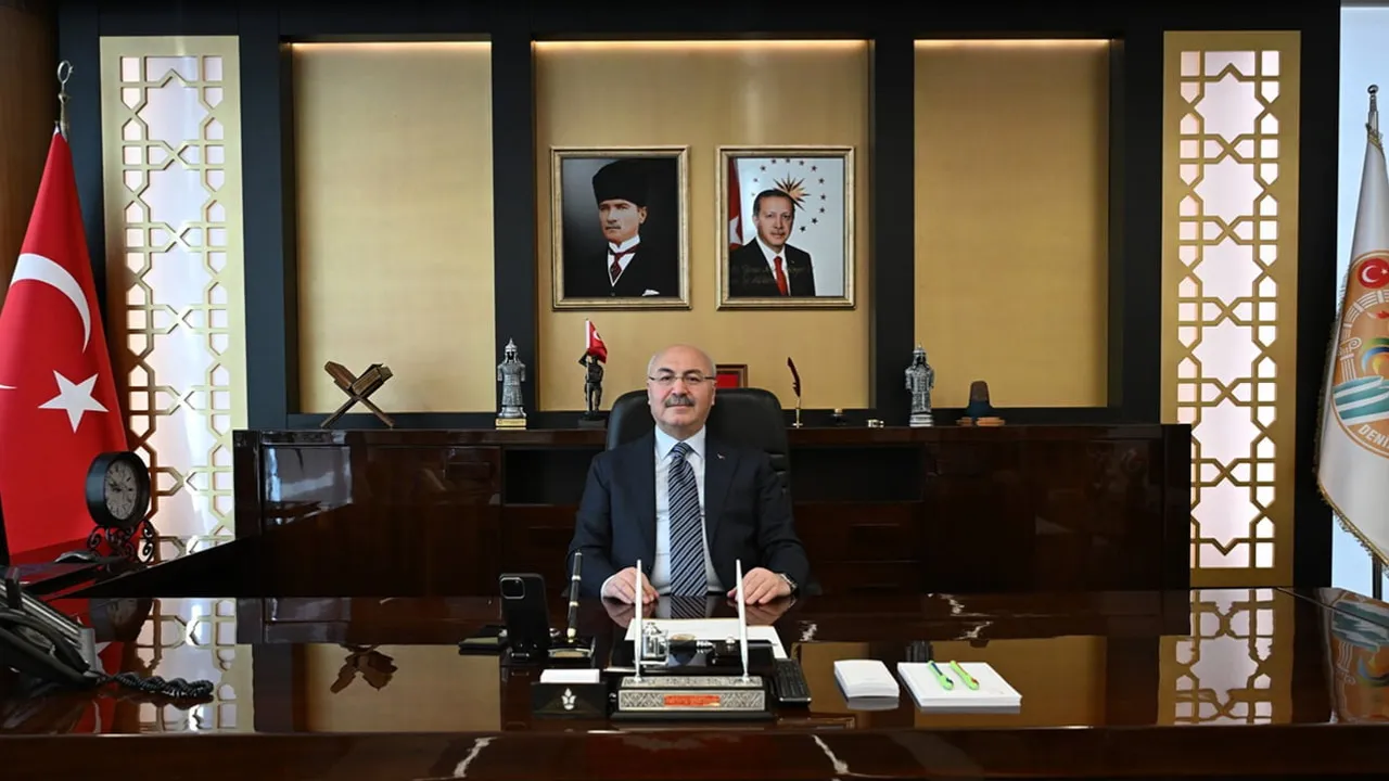 Vali Yavuz Selim Köşger'den 29 ekim mesajı: cumhuriyet bağımsızlığımızın teminatıdır