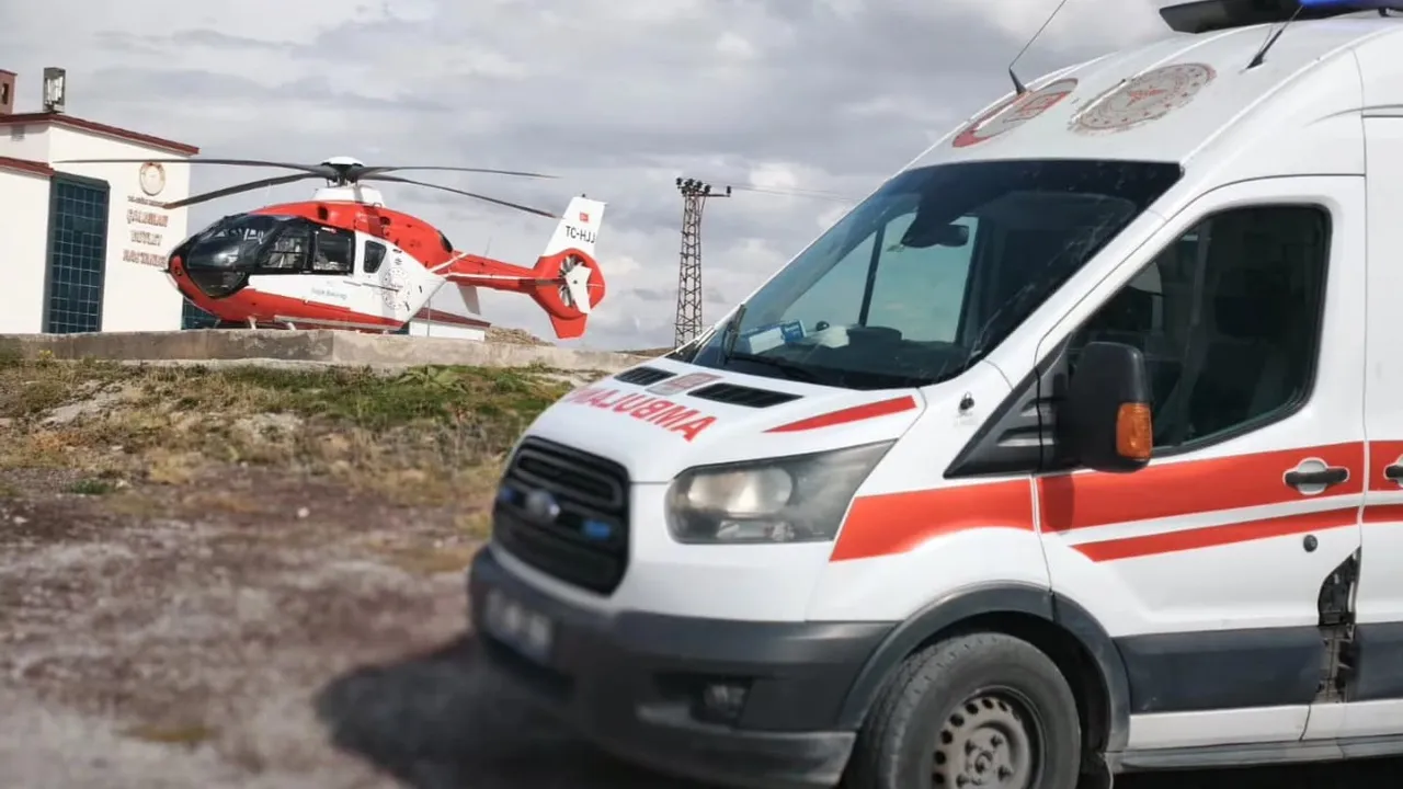 Van'da 21 günlük bebek bakteriyel sepsis tanısıyla helikopter ambulansla sevk edildi