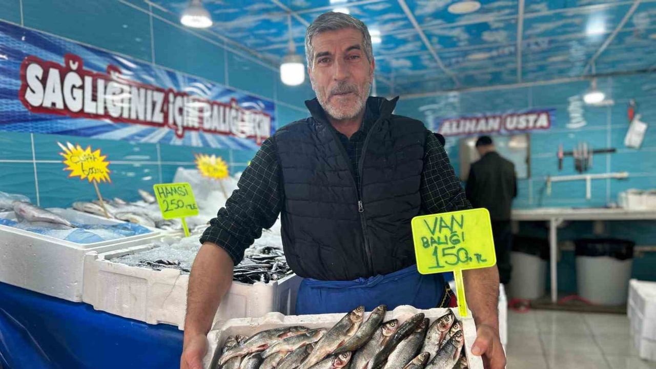 Van'da tezgâhlar çeşitlendi; tercih yine Van Gölü'nün inci kefali