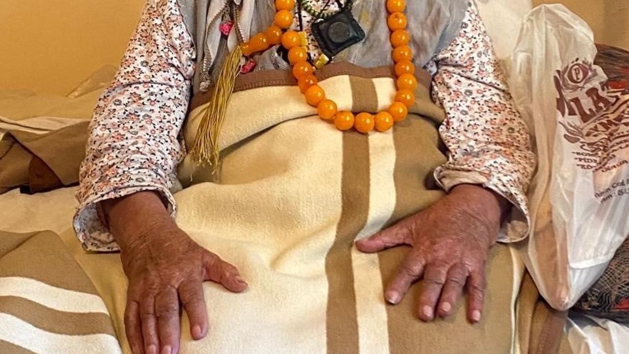 Van sokaklarının renkli yüzü Deli Fadile yaşamını yitirdi