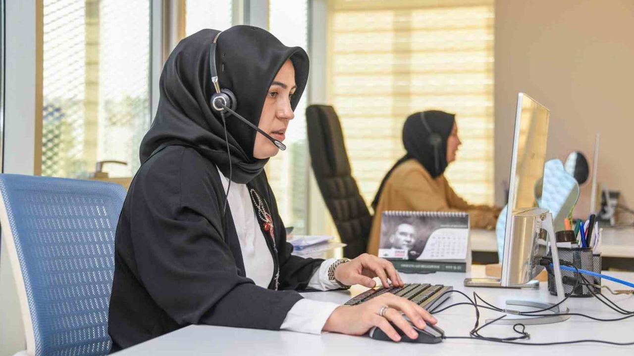 Vatandaşın soluğu telefon hattında: Erkan Aydın talepleri birebir yanıtlıyor