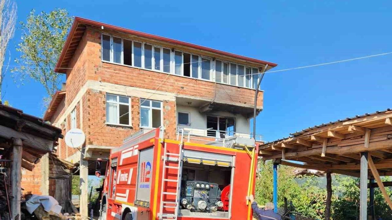 Vezirköprü'de mutfak yangını itfaiyenin hızlı müdahalesiyle kontrol altına alındı