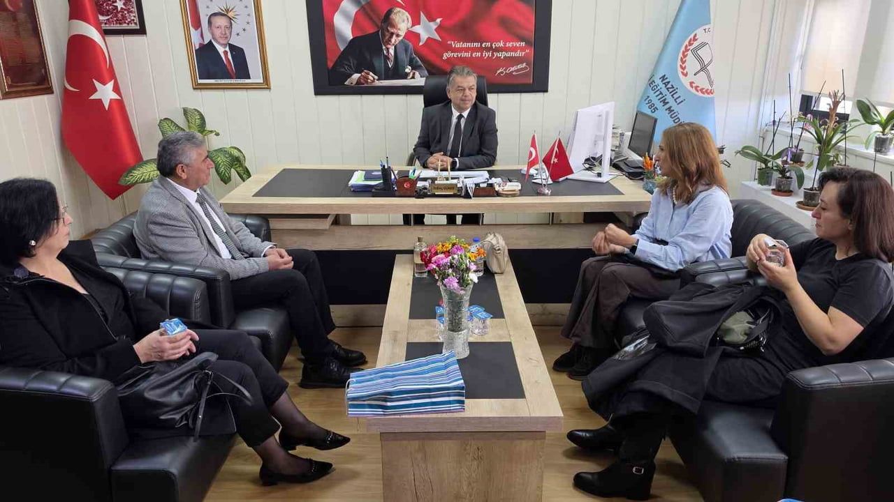 Yabancı öğretmenler Nazilli'de Erdinç Güner ile yeşil uygulamalar projesini görüştü
