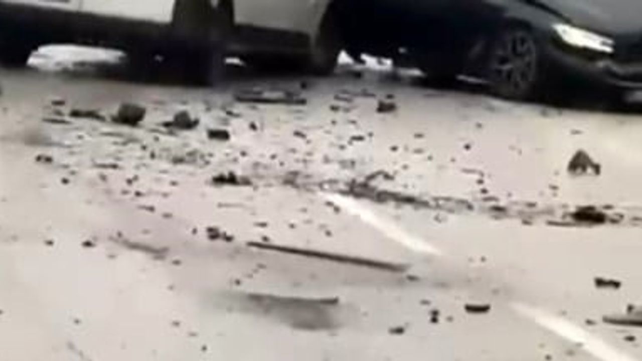 Yağış kayganlaştırdı, 11 Eylül Bulvarı'nda zincirleme kaza: 5 yaralı
