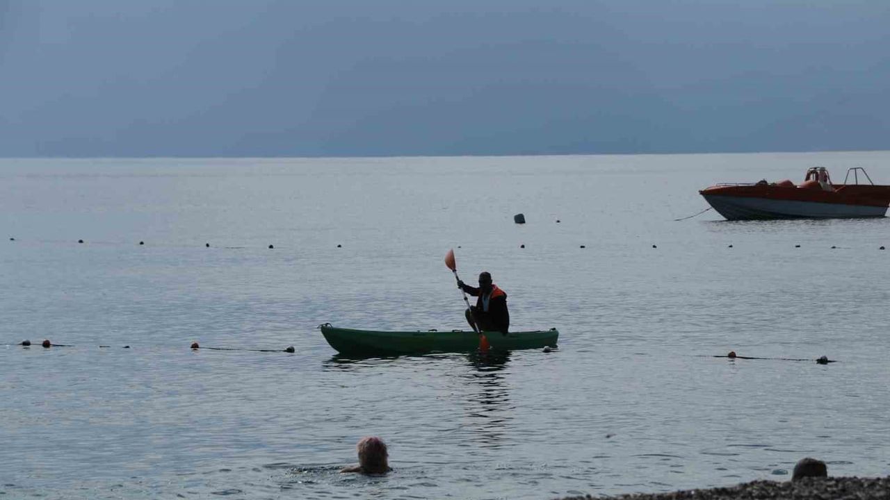 Yağış sonrası Antalya sahilleri canlandı