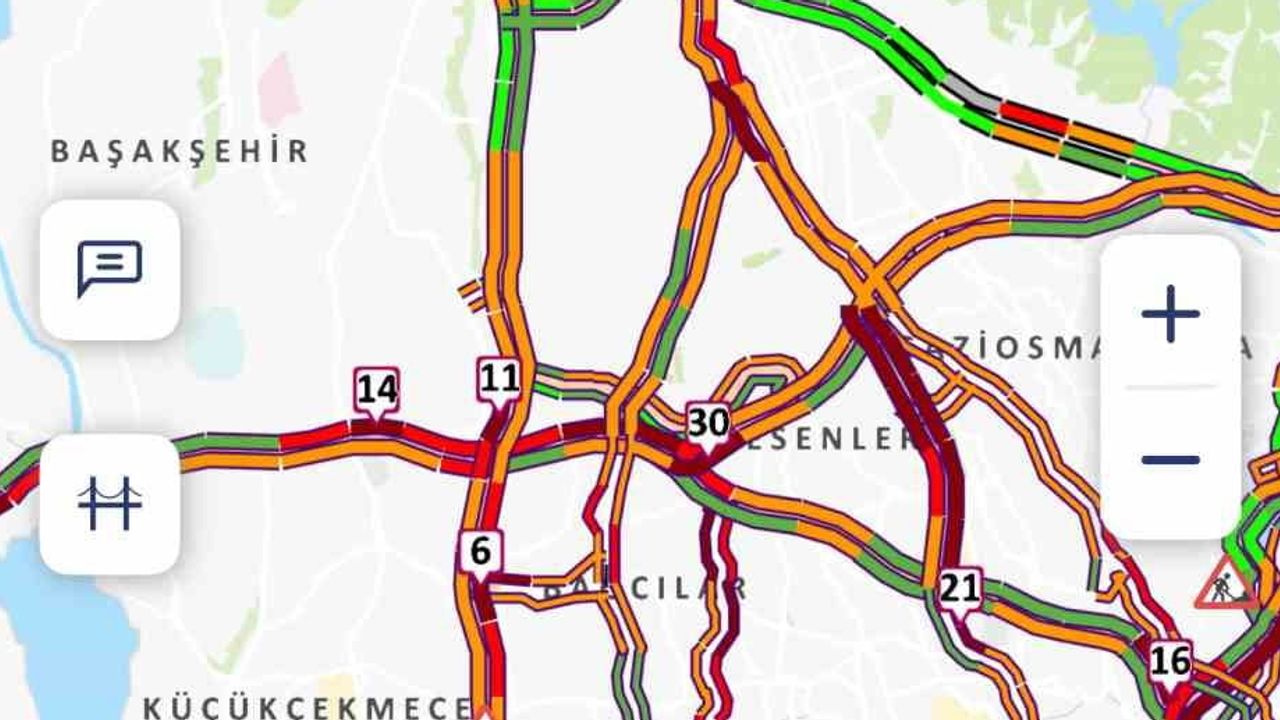 Yağmur İstanbul'da yolları kilitledi: yoğunluk yüzde 87