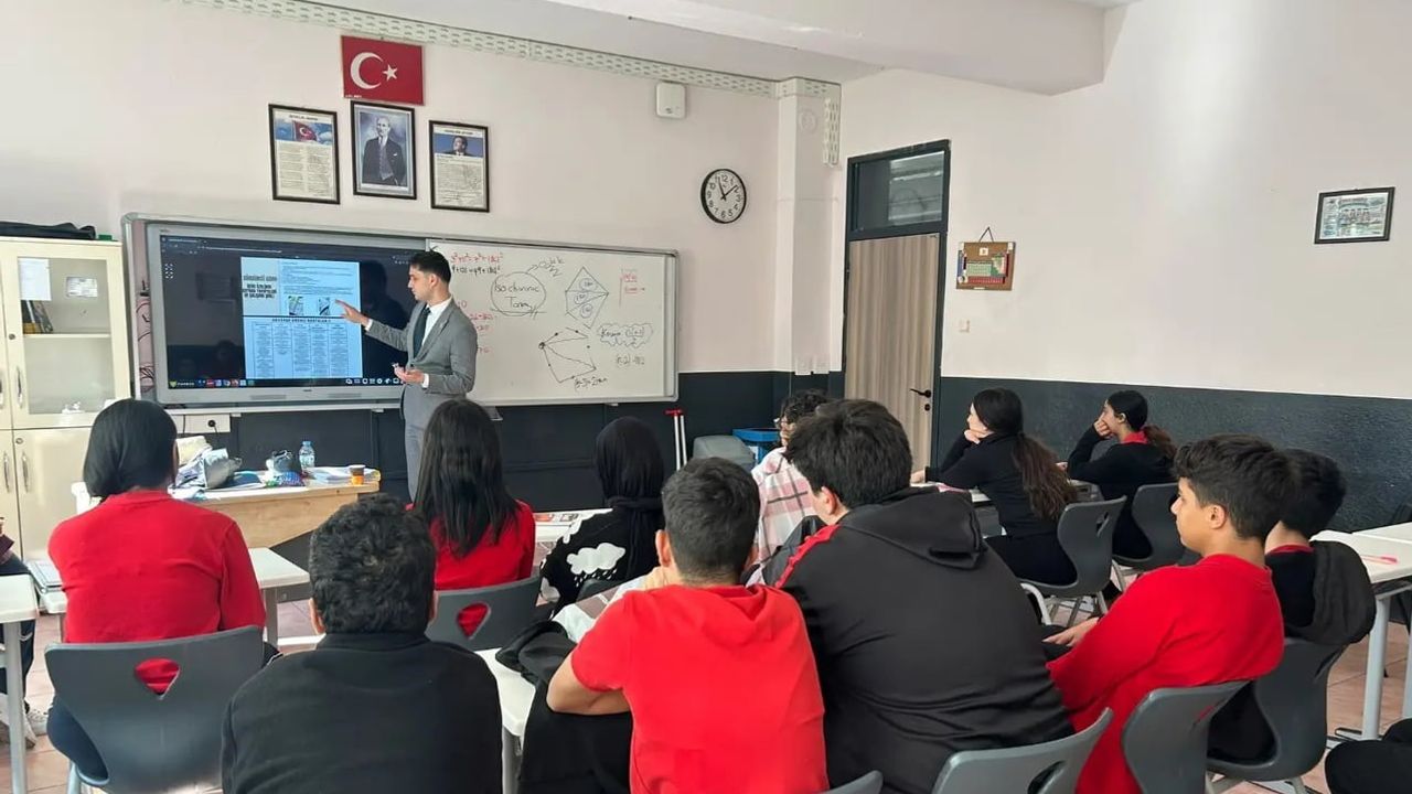 Yalıhüyük'te öğrencilerin sınav yol haritası: motivasyon ve planlama eğitimi