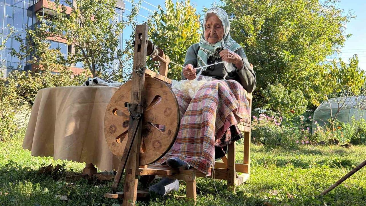 Yarım asırlık çıkrık sabrı: Bolu'da 90 yaşında geleneği yaşatan usta