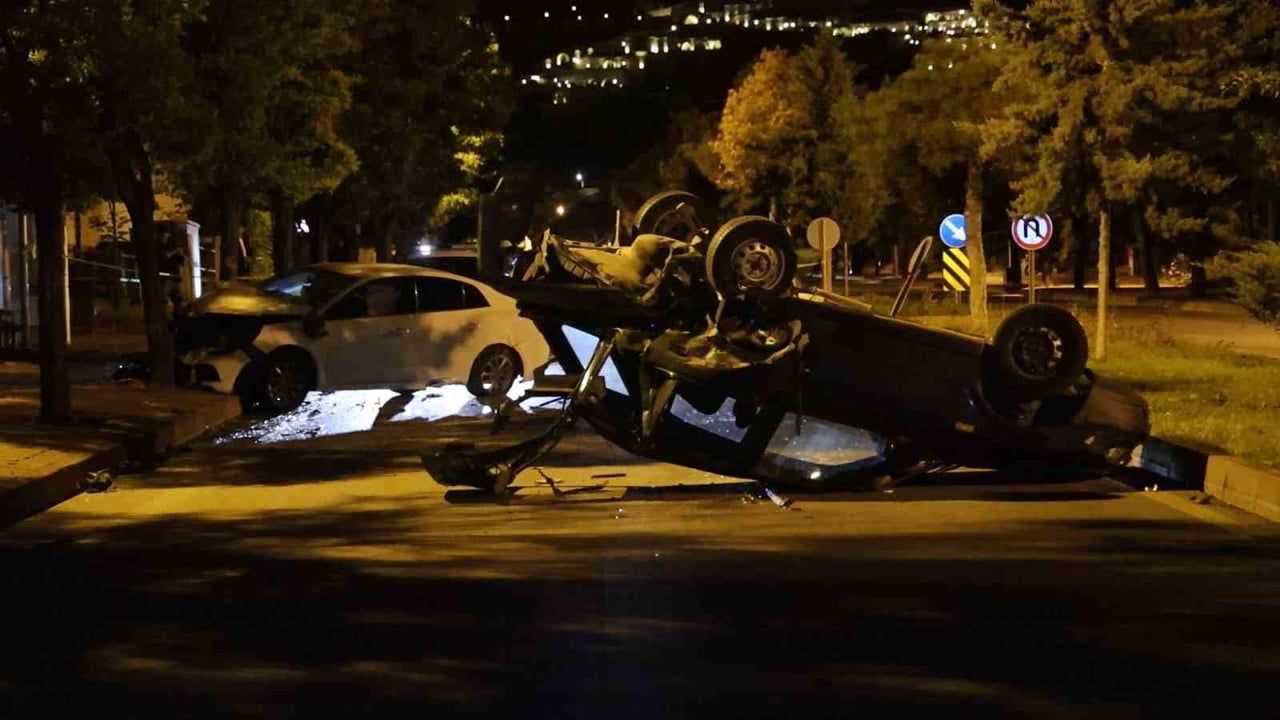 Yarış iddiası kavşakta kaza getirdi: Ürgüp'te 6 kişi yaralandı