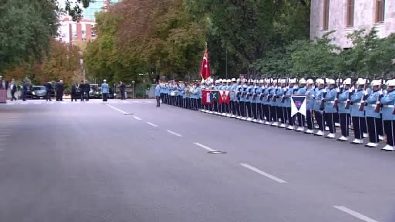Yasama yılı açılışında cumhurbaşkanı Erdoğan TBMM'de resmi törenle karşılandı