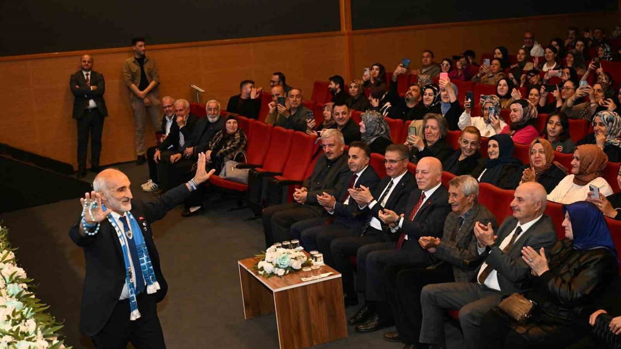 Yayla türkülerinin coşkusu İbrahim Erkal'da yankılandı