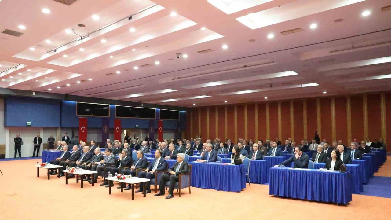 Yeni dönemde esnaf için sürdürülebilir yapı hedefi: Yiğiner başkanlarla vizyonu paylaştı