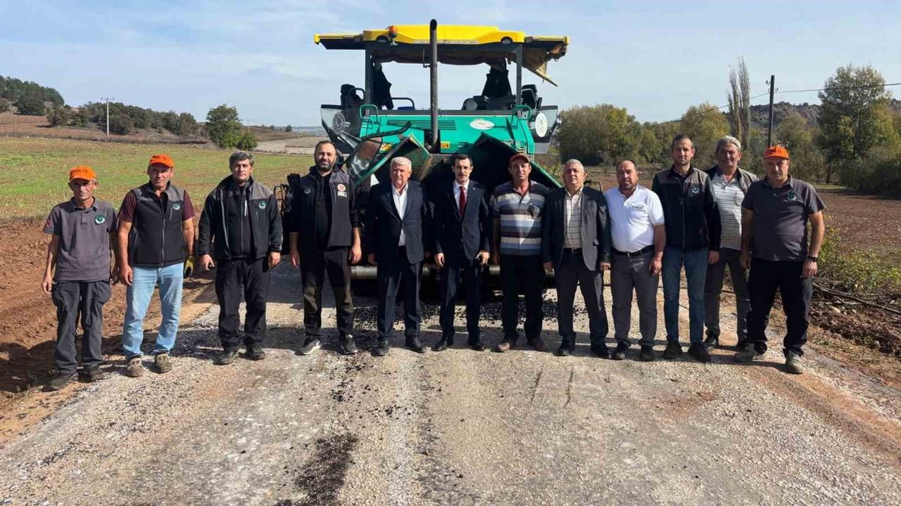 Yenipazar'da kırsal ulaşım konforuna 4 kilometrelik sıcak asfalt desteği