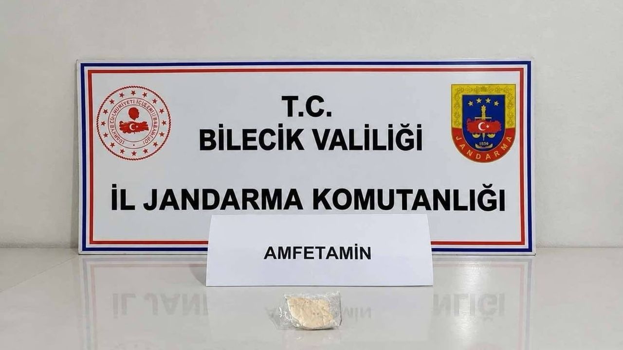 Yenipazar'da önleyici denetimde durdurulan araçtan amfetamin çıktı