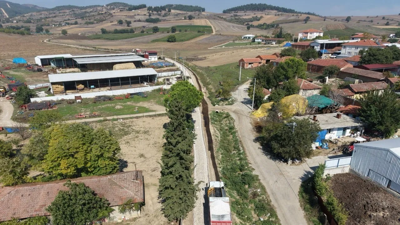 Yenişehir'de kırsal ulaşım ağı yenilendi