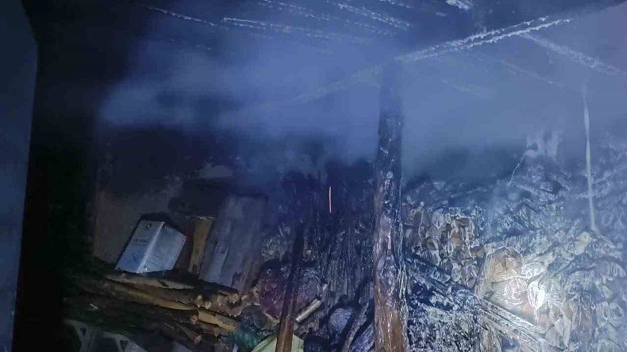 Yeşilova'da ahır alevleri hızlı müdahaleyle söndürüldü