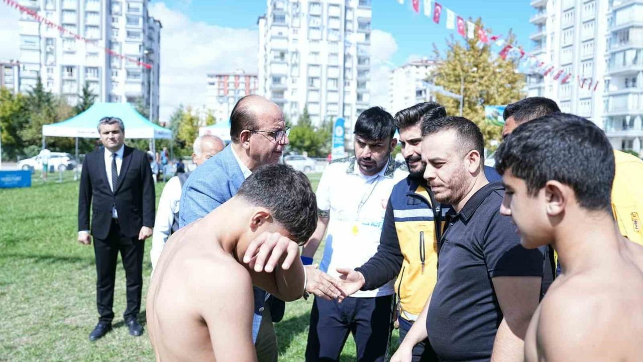 Yeşilyurt başkanı elini uzattı: karakucakta yaralanan miniklere ilk müdahale