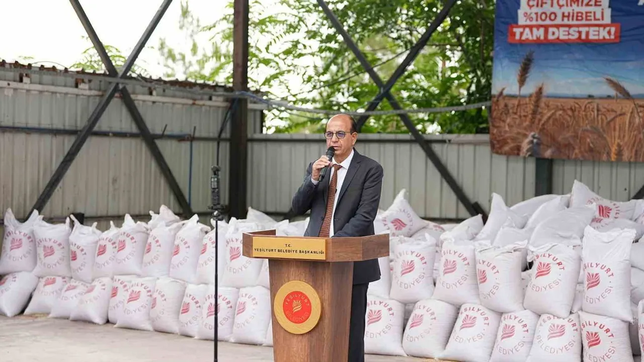 Yeşilyurt'un tarımı güçlendirme hamlesi: üreticilere yüzde 100 hibe 60 ton arpa