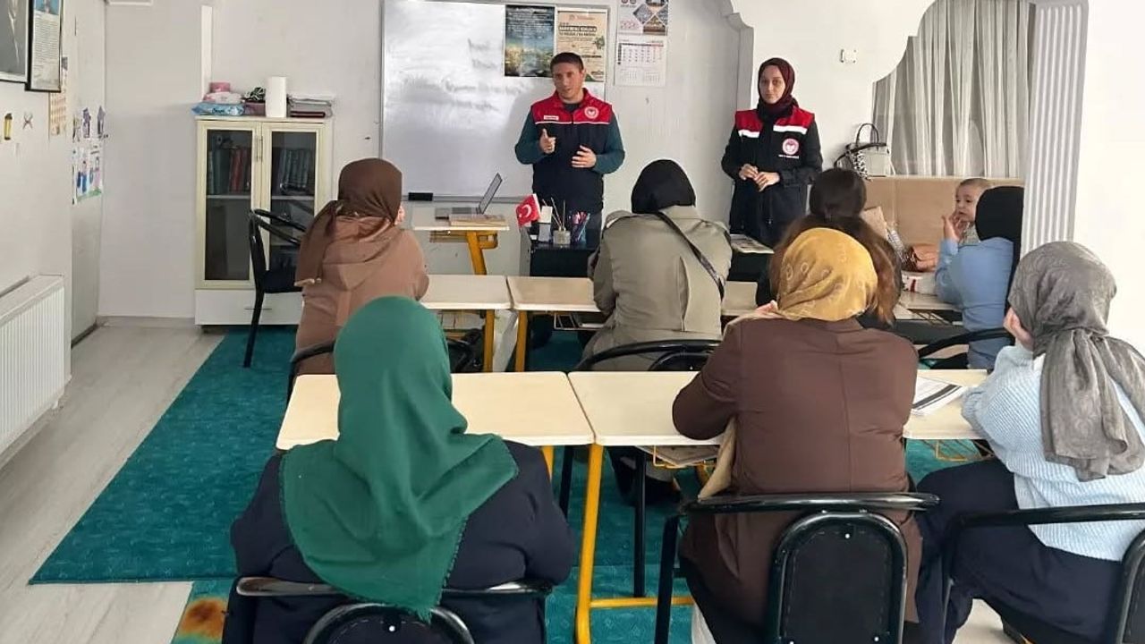 Yığılca’da üreticilere destek ve zararlı mücadele yöntemleri anlatıldı