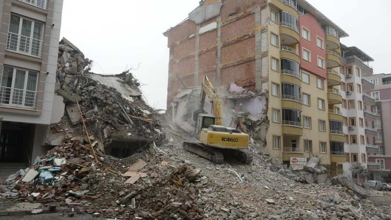 Yıkımlarda usulsüzlük iddialarına yönelik Malatya merkezli operasyonda 26 gözaltı