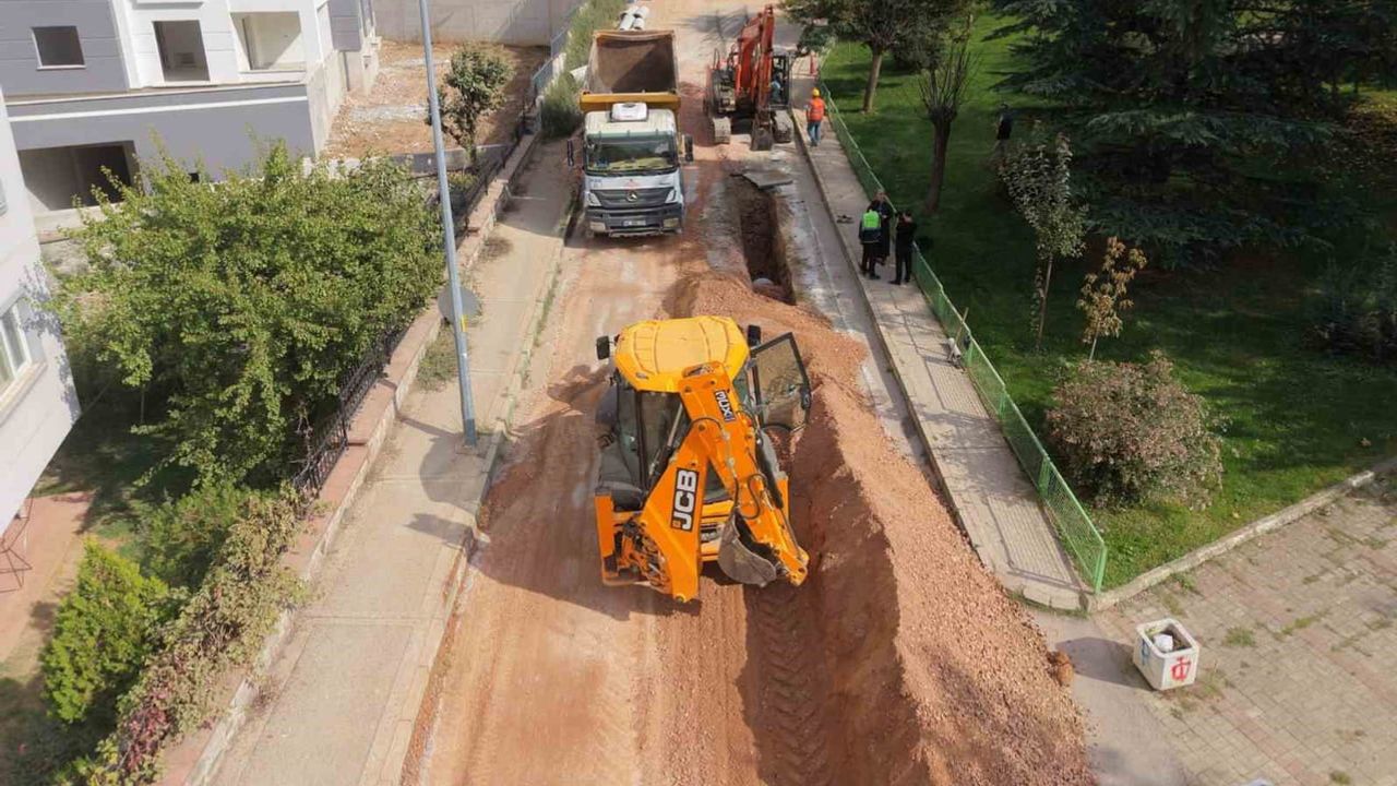 Yıldırım 75. Yıl Mahallesi'ne 400 metrelik yağmur suyu hattı yapılıyor