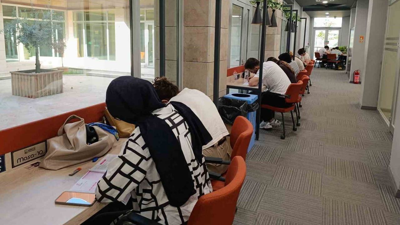 Yıldırım'da gençlere KPSS provası: kütüphanelerde ücretsiz deneme
