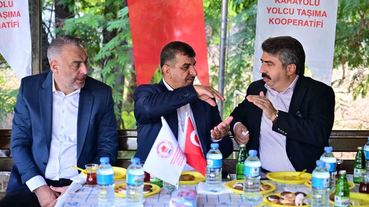 Yıldırım sahada: Oktay Yılmaz otobüsçü esnafıyla buluştu