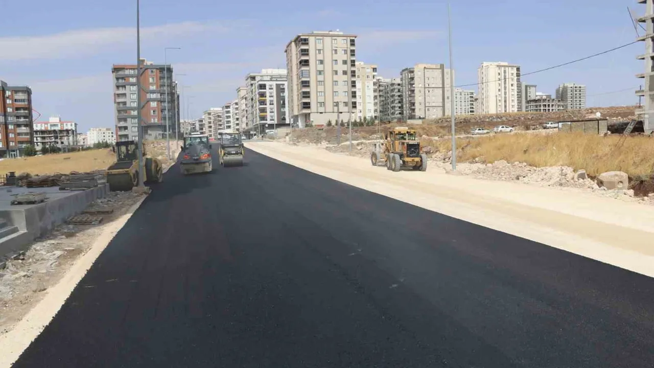 Yolu rahatlatacak yeni bulvar Karaköprü'ye alternatif sunuyor