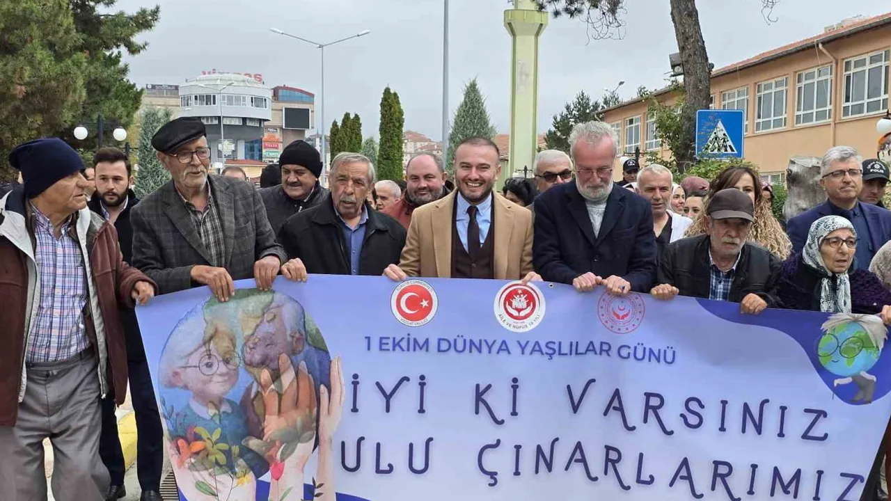 Yozgat'ta birlik ve saygı mesajı: huzurevi sakinleriyle farkındalık yürüyüşü