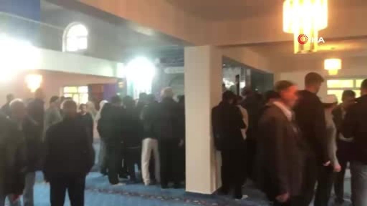 Yük asansöründe yaşamını yitiren 15 yaşındaki öğrenci gözyaşlarıyla uğurlandı