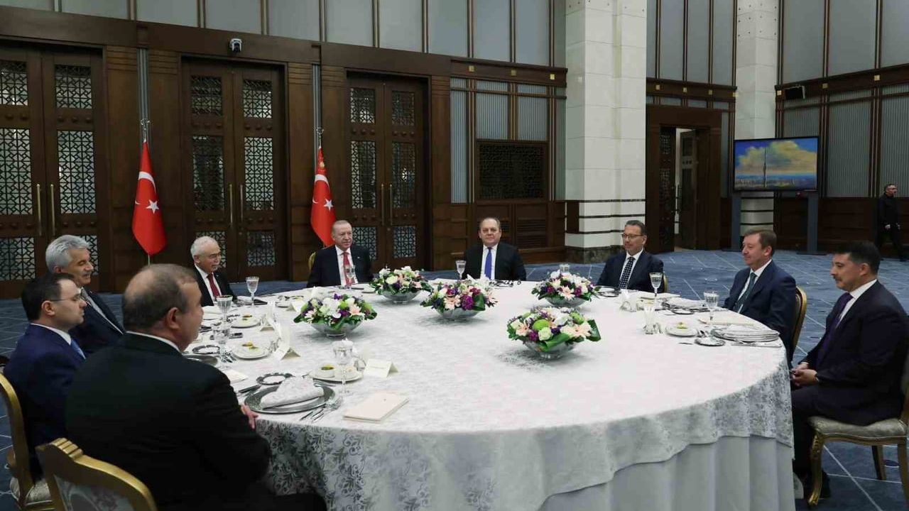 Yüksek yargı başkanları cumhurbaşkanı Erdoğan ile yemekte buluştu