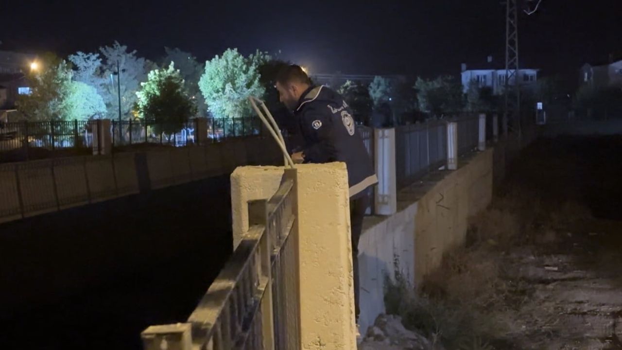 yüksekova’da 10 saatlik aramanın ardından kamyonet kasasında uyuyan çocuk bulundu