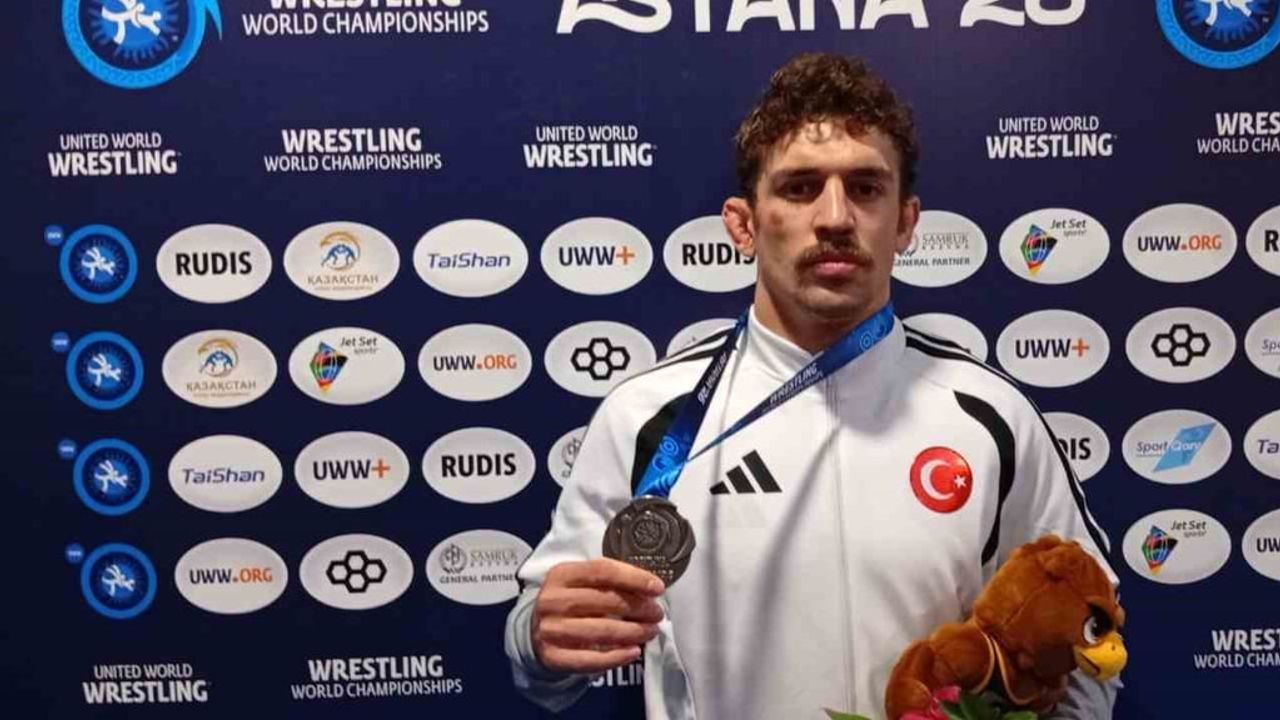 Yüksel Sarıçiçek astana'dan gümüş madalyayla döndü, hedef kemer
