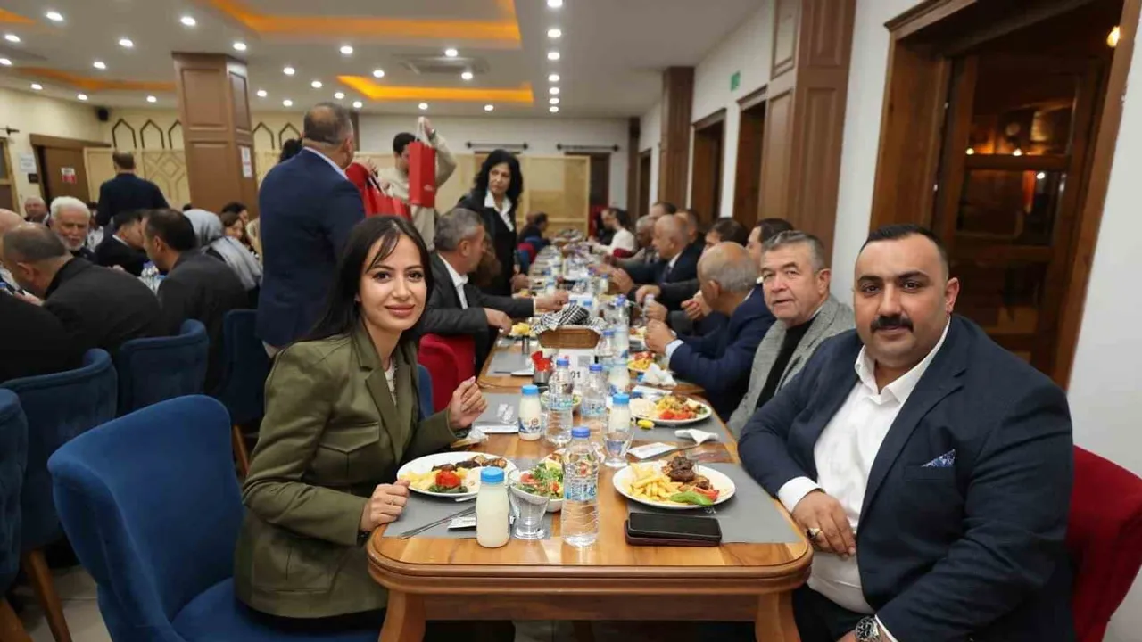 Yunusemre'de muhtarlar günü: yerel demokrasi ve iş birliği öne çıktı