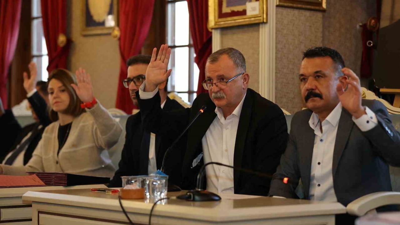 Yunusemre ortak iradeyle 2027'ye hazırlanıyor: Spil'e doğal gaz desteği