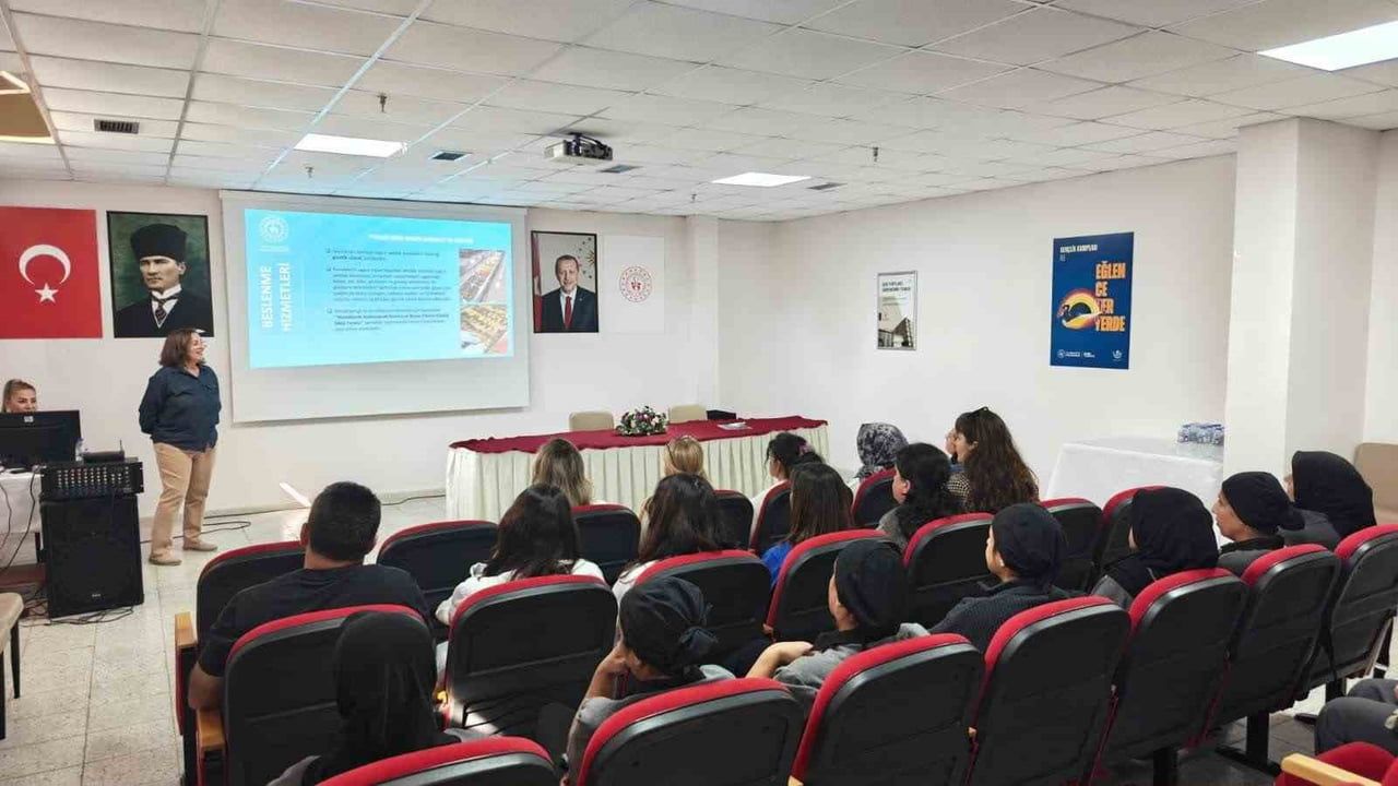 Yurtlarda güvenli ve standartlara uygun beslenme için personel eğitimleri tamamlandı
