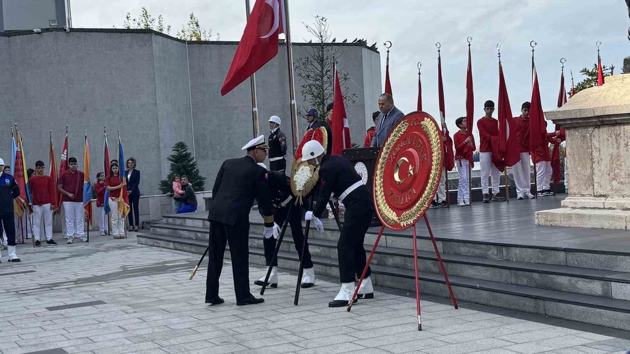 Zonguldak’ta 103 yıllık cumhuriyet birlik ve gururla kutlandı