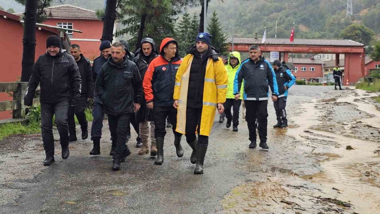 Zonguldak'ta 24 saatte 150 kilogramı aşan yağış: heyelan ve taşkın riski sürüyor