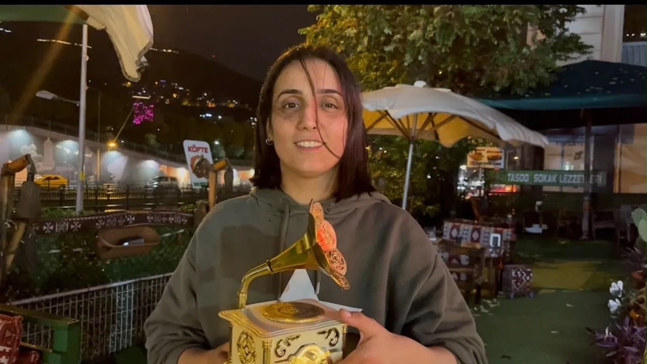 Züccaciye raflarında beklenmedik misafir