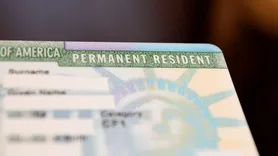 Amerika'da İkamet Etmek İçin Green Card Nedir ve Green Card Almak Başvurusu Nasıl Yapılır