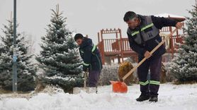 Erzurum Büyükşehir Belediyesi Kent Merkezinde Karla Mücadele Çalışmalarını Sürdürüyor