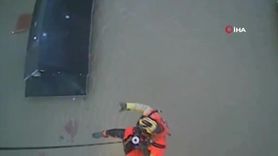 Washington'daki selde mahsur kalanlar helikopter ve teknelerle kurtarıldı